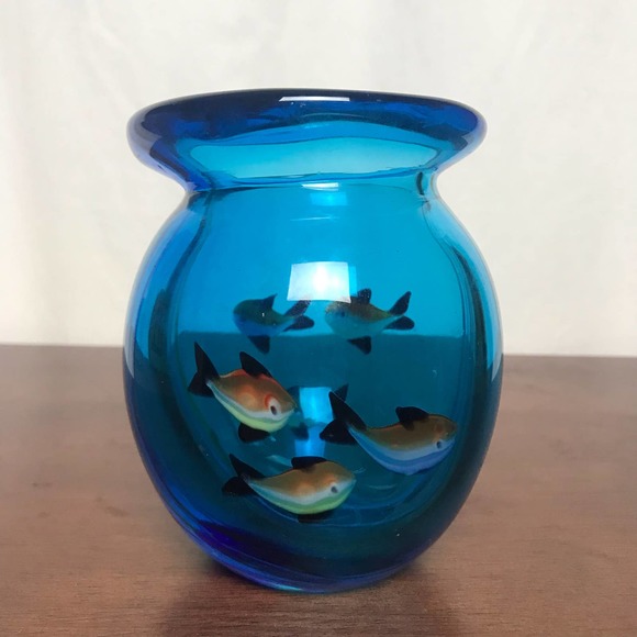 Beautiful Murano Heavy Thick Glass Blue Hand Painted Fish Aquarium Short Vase - Picture 2 of 10